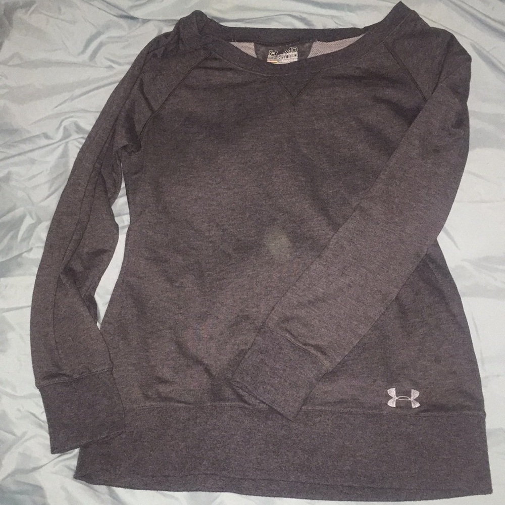 Grey sweatshirt